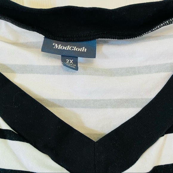 ModCloth V Neck Off Shoulder Stripe Bardot Top - Picture 5 of 6